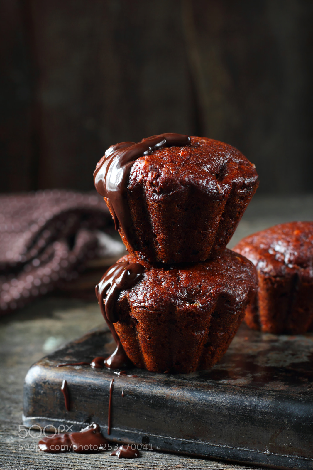 Canon EOS 60D sample photo. Chocolate muffins topped with photography