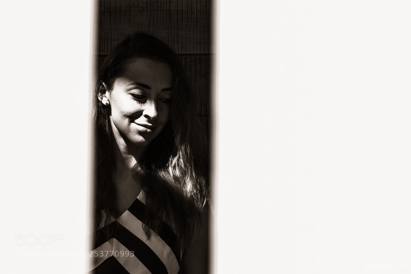 Canon EOS 70D sample photo. Smile in shadows photography