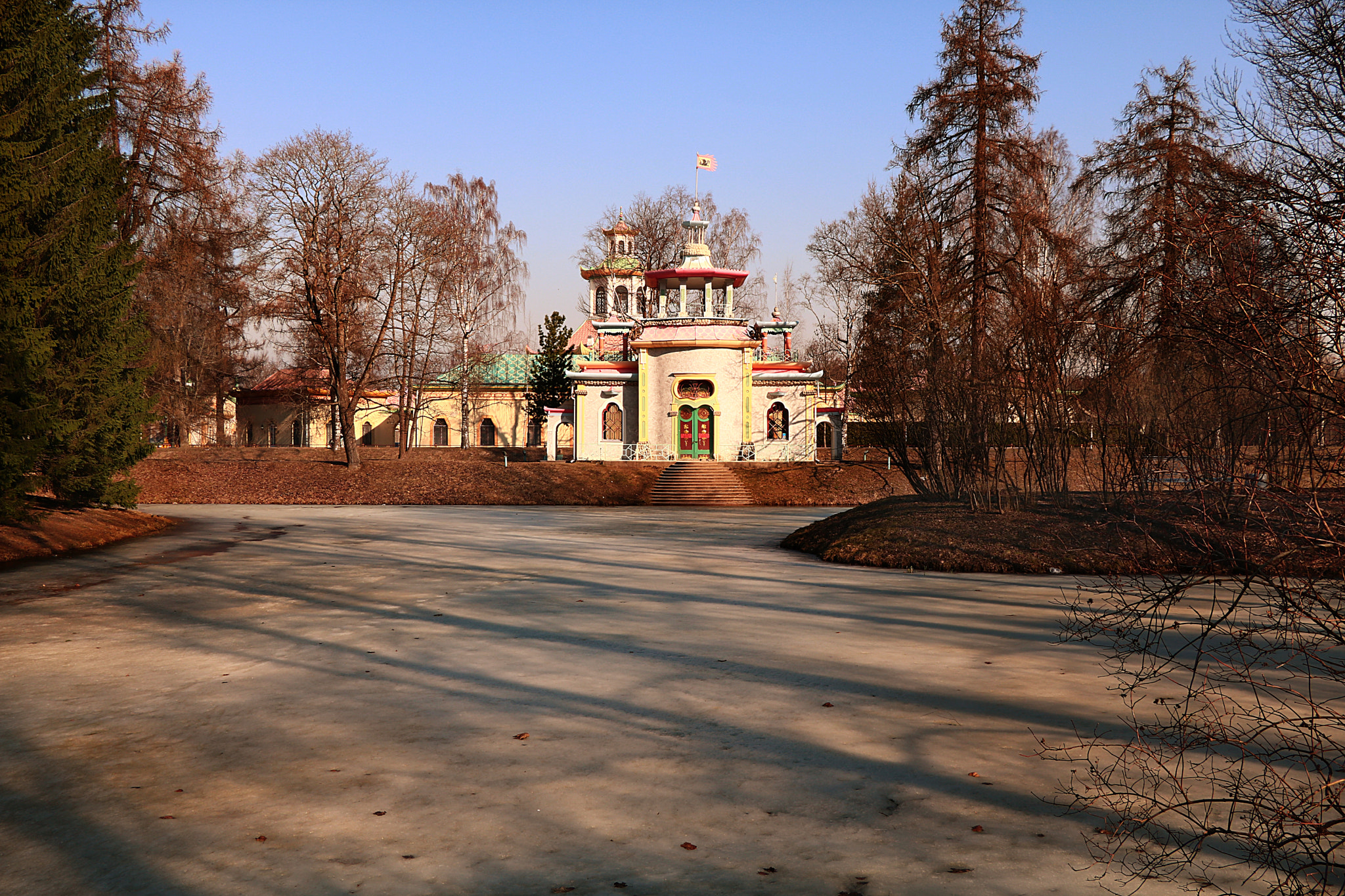 Canon EOS 750D (EOS Rebel T6i / EOS Kiss X8i) sample photo. Скрипучая беседка Царское село рано рано утром последний лед photography