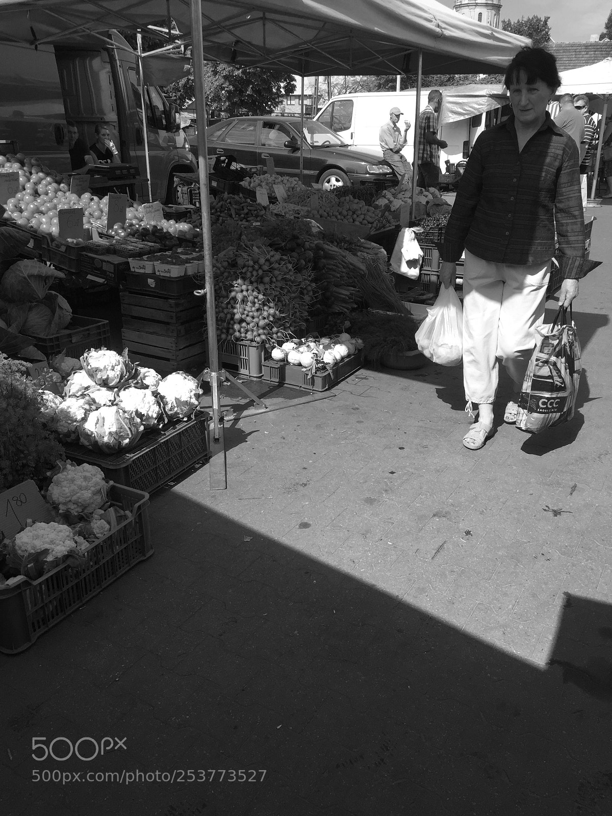 Apple iPhone 6 sample photo. Market photography
