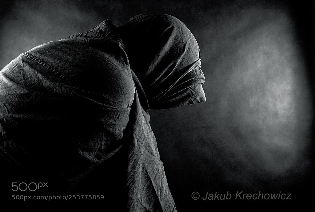 Canon EOS 5D Mark II sample photo. Ghostly figure in the photography