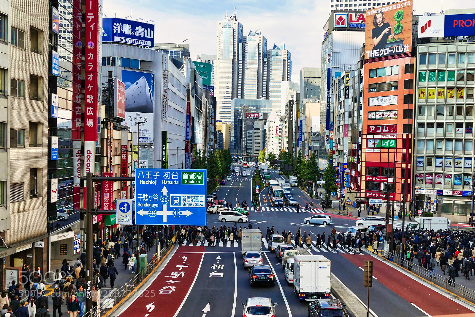 Panasonic Lumix DMC-FZ1000 sample photo. One day in shinjuku photography