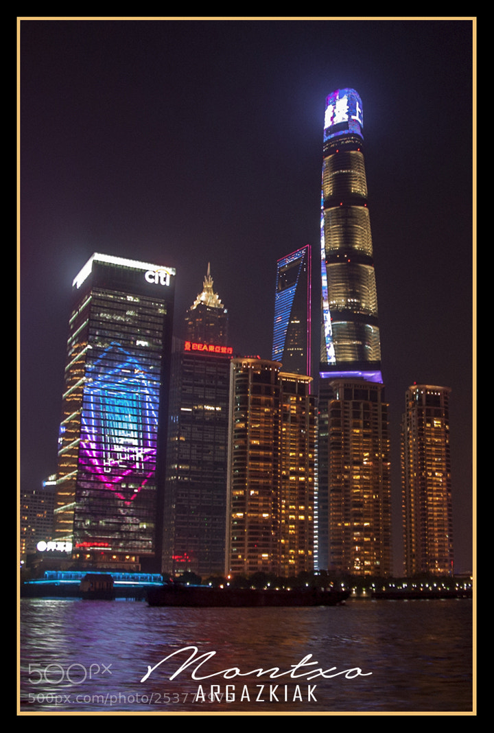 Nikon D700 sample photo. Shanghai nigth - 2018 photography