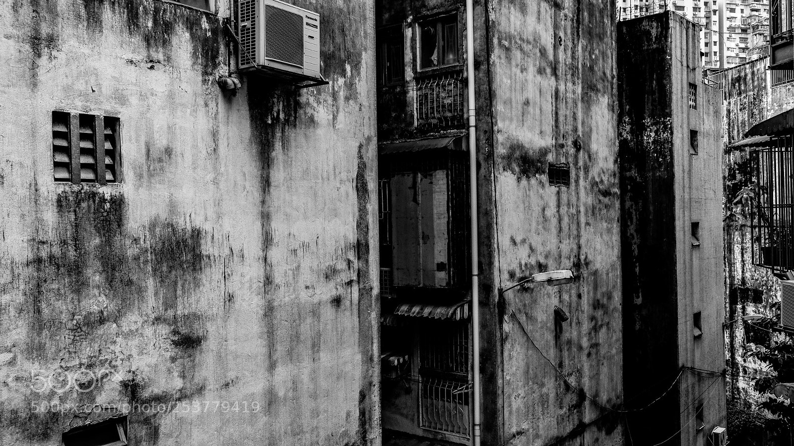 Fujifilm X-T20 sample photo. Old houses photography