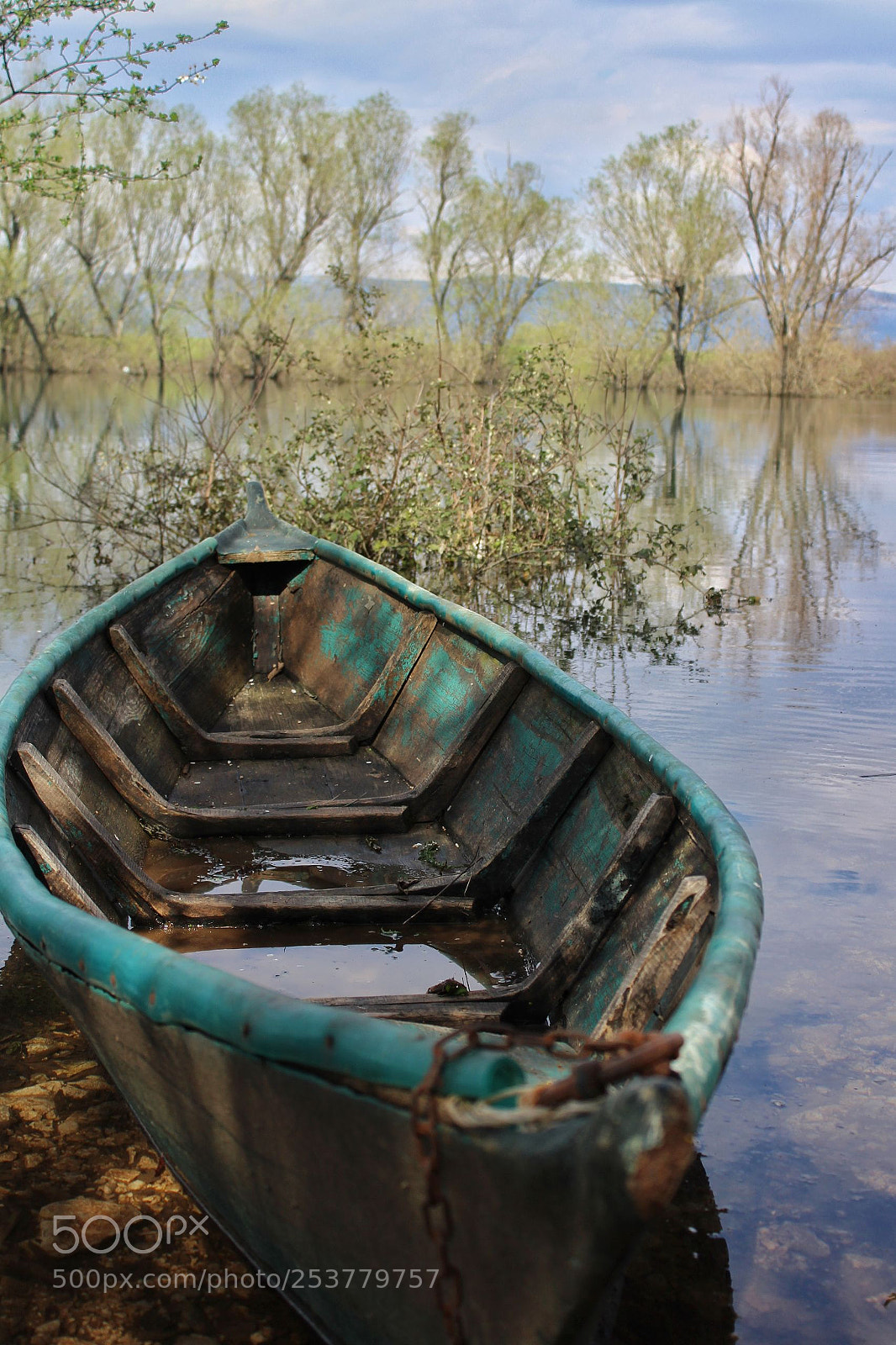 Canon EOS 1300D (EOS Rebel T6 / EOS Kiss X80) sample photo. Boat photography