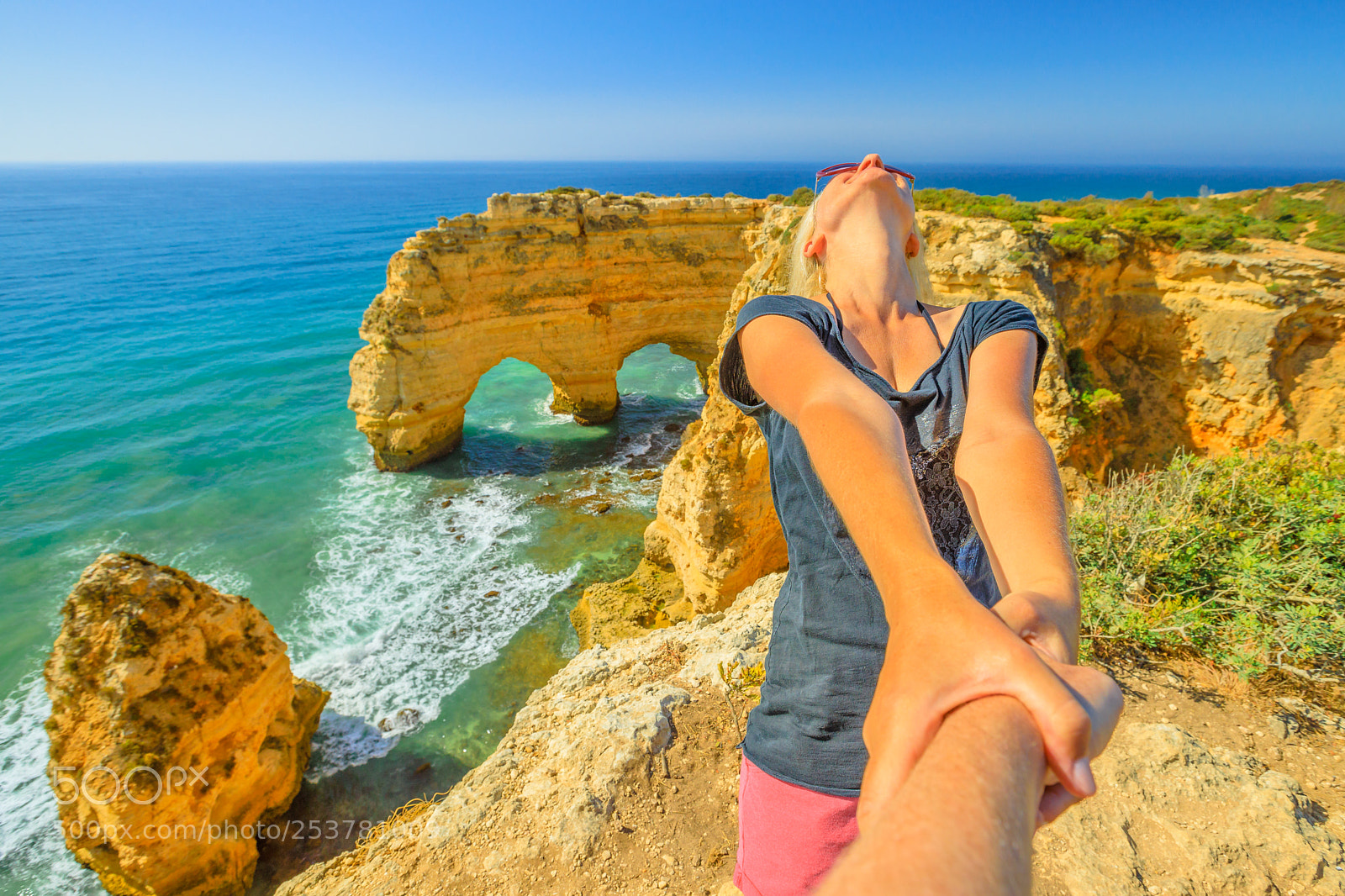 Canon EOS 5D Mark IV sample photo. Follow me in portugal photography