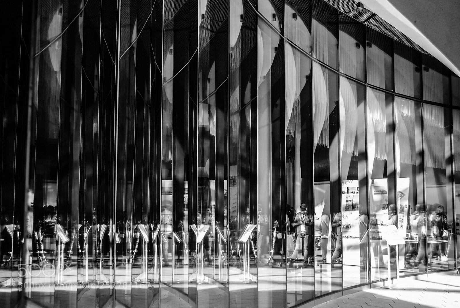 Nikon D3000 sample photo. The perspective photography