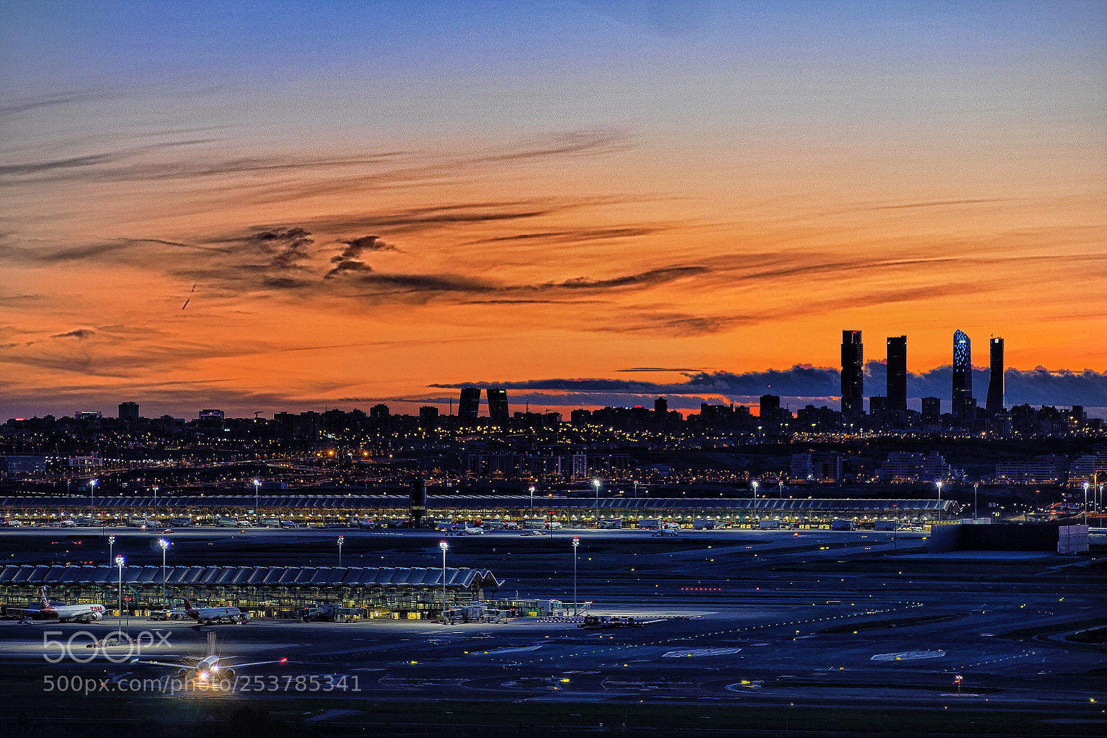 Panasonic Lumix DMC-GX7 sample photo. Aeropuerto madrid barajas photography