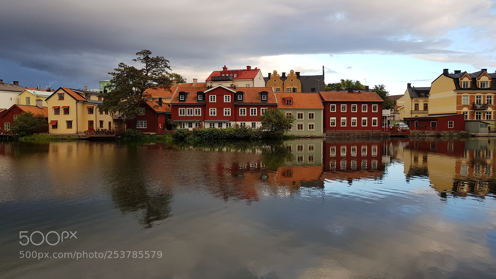 Samsung Galaxy S8+ sample photo. Houses in eskilstuna photography