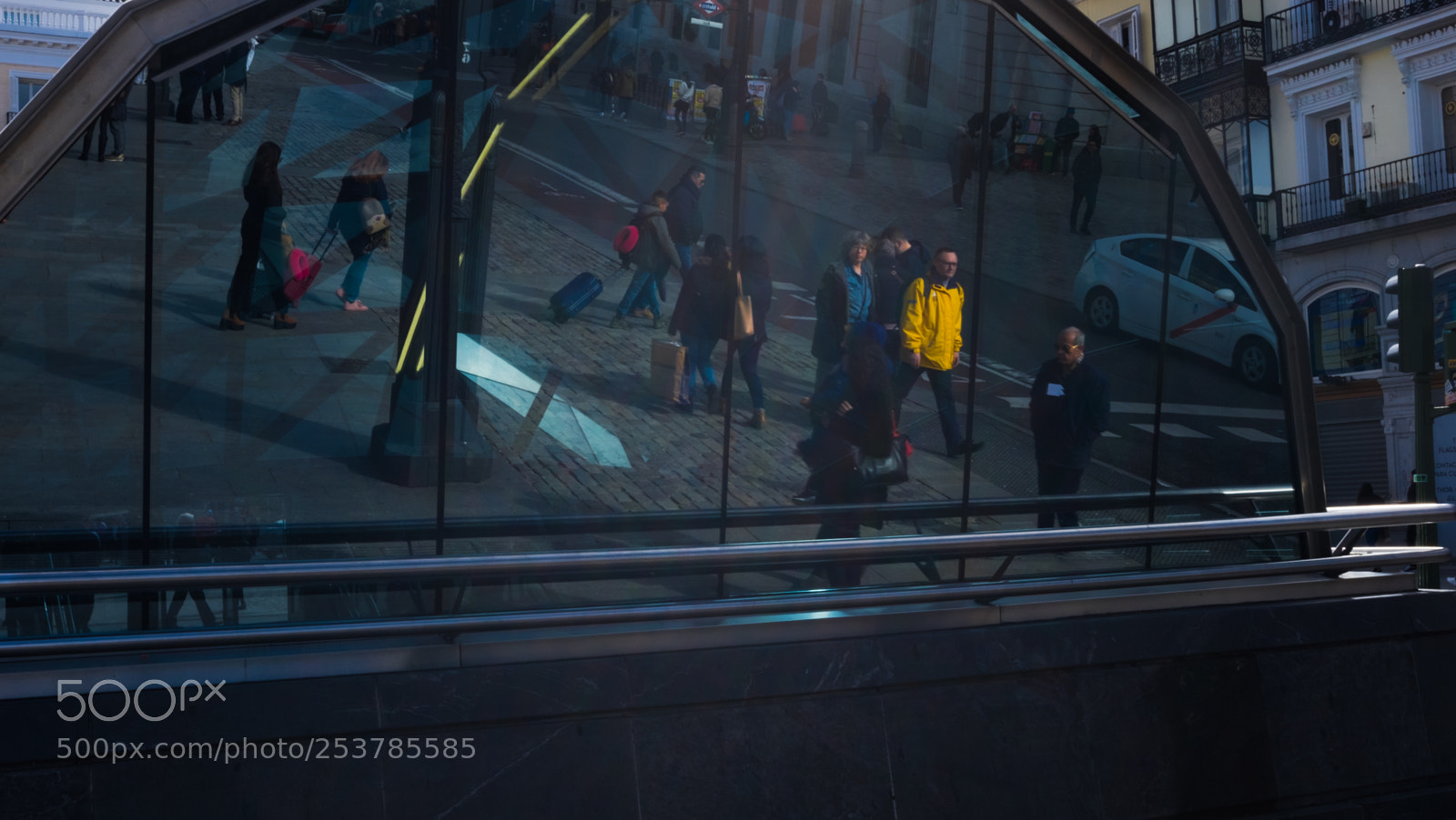 Fujifilm X-T10 sample photo. Yellow reflection photography