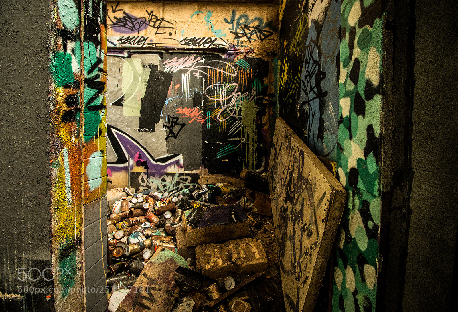 Canon EOS 70D sample photo. Derelict petrol station 2 photography