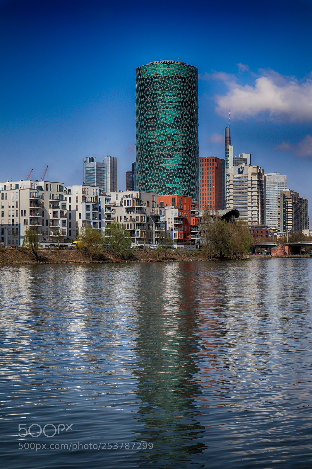 Canon EOS M50 (EOS Kiss M) sample photo. Frankfurt: westhafen tower photography