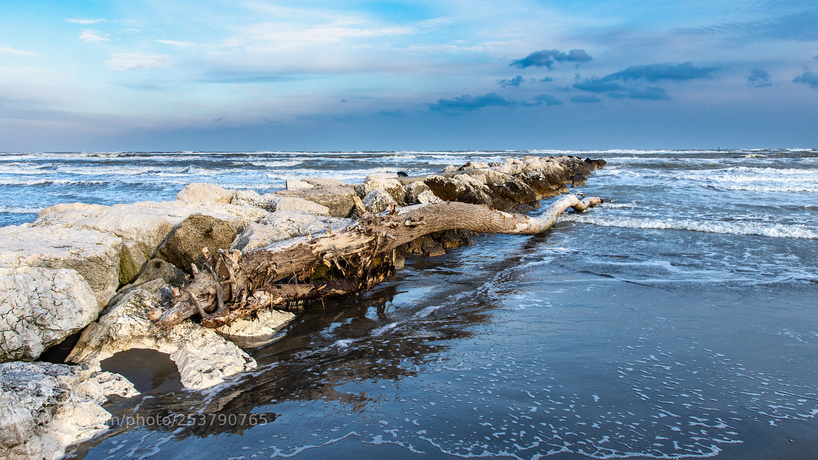 Nikon D7200 sample photo. Waves photography