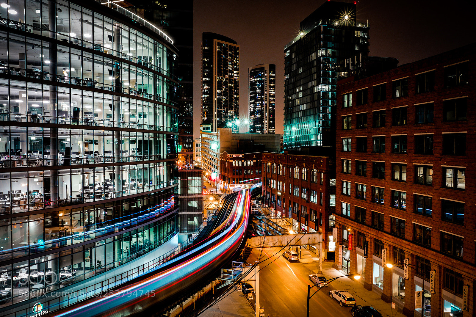 Leica Q (Typ 116) sample photo. Nightlife in chicago photography