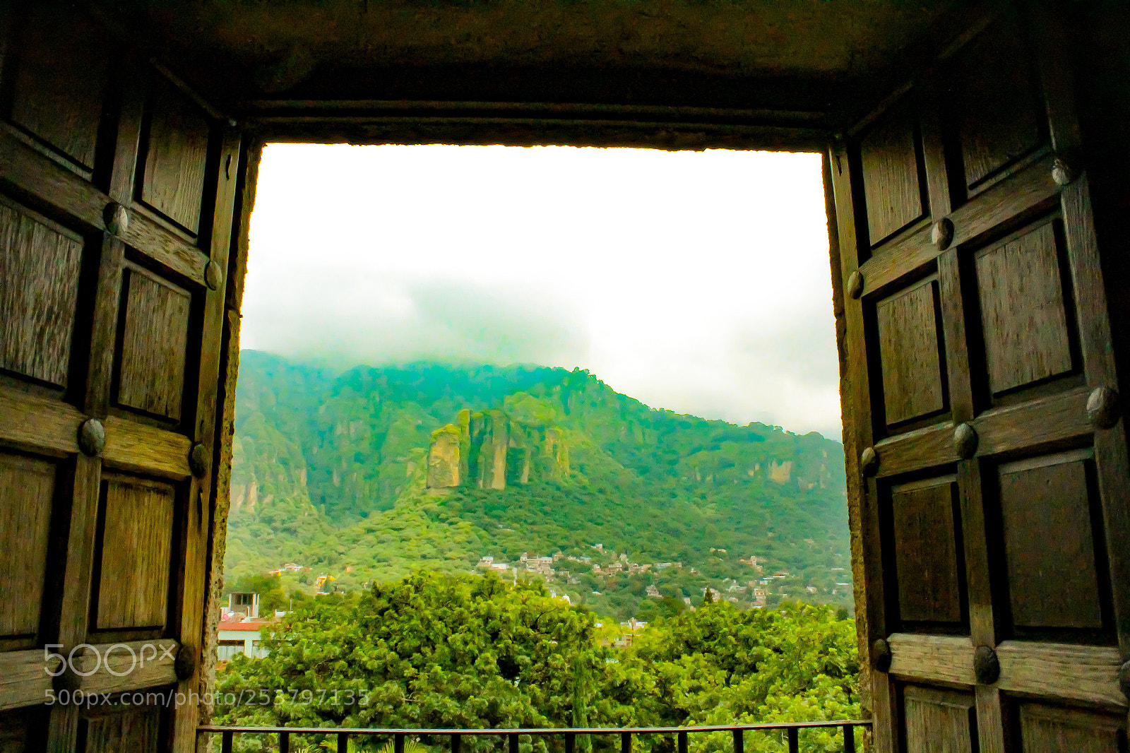 Canon EOS 1300D (EOS Rebel T6 / EOS Kiss X80) sample photo. Tepoztlán
 photography