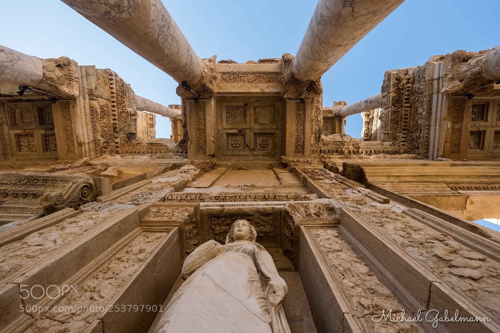 Fujifilm X-T20 sample photo. Roman library photography