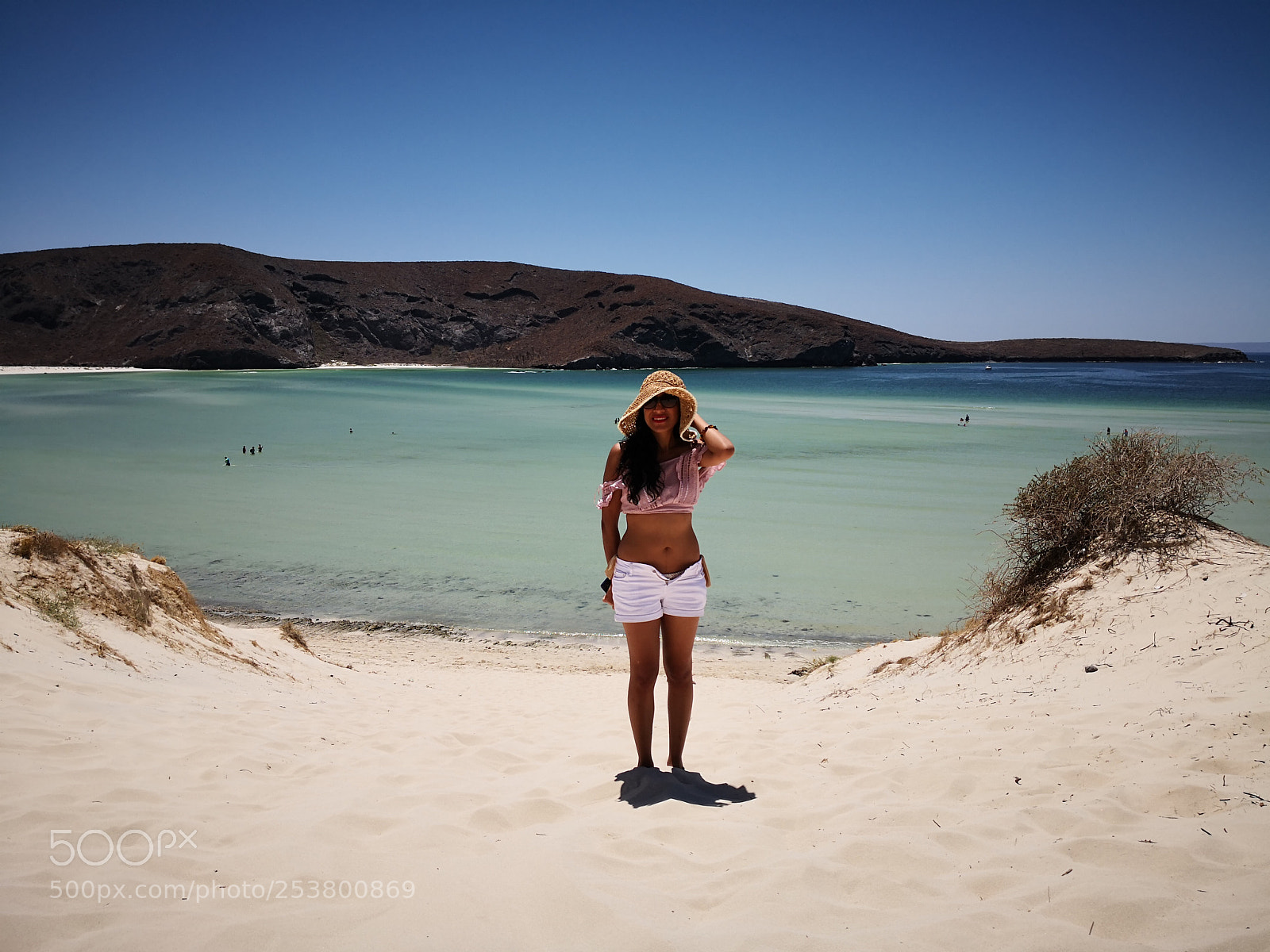 HUAWEI Mate 10 sample photo. My wife in balandra photography