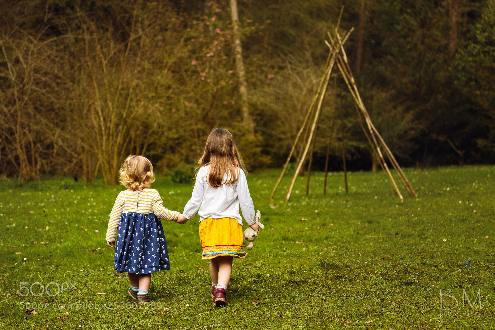 Canon EOS 7D Mark II sample photo. Sisters photography
