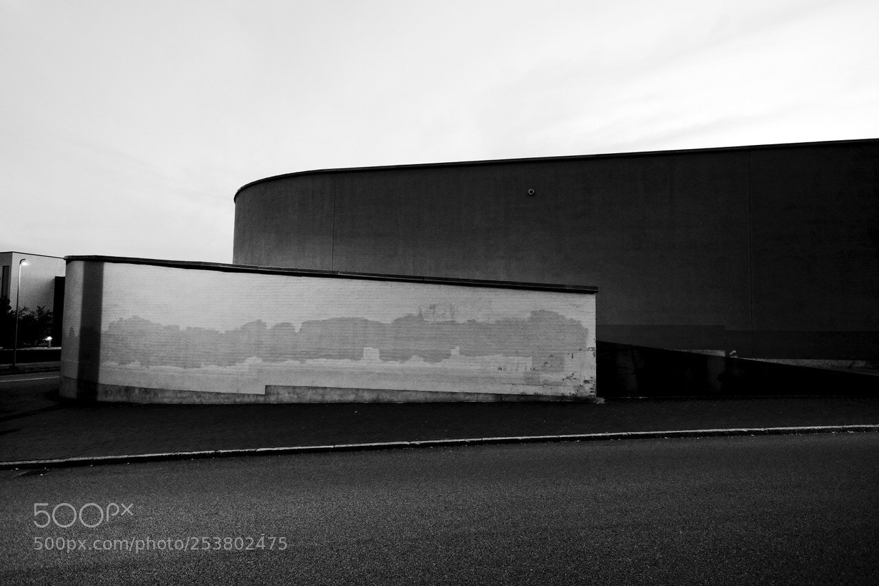 Fujifilm X-T2 sample photo. Hillerod wall photography