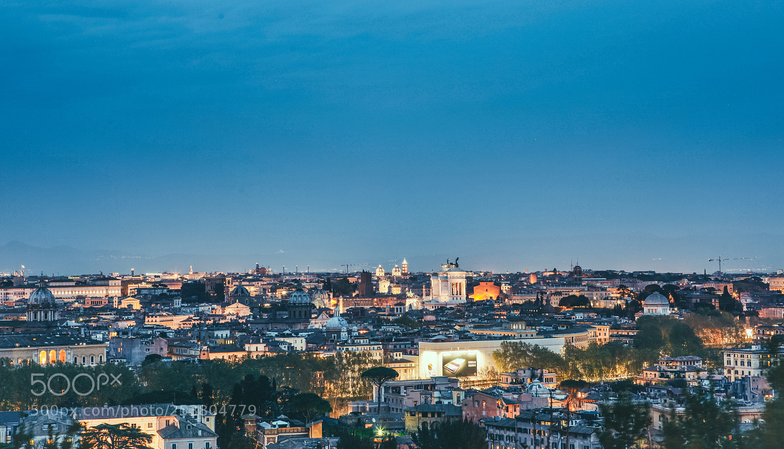 Canon EOS 5D Mark II sample photo. Rome by night photography