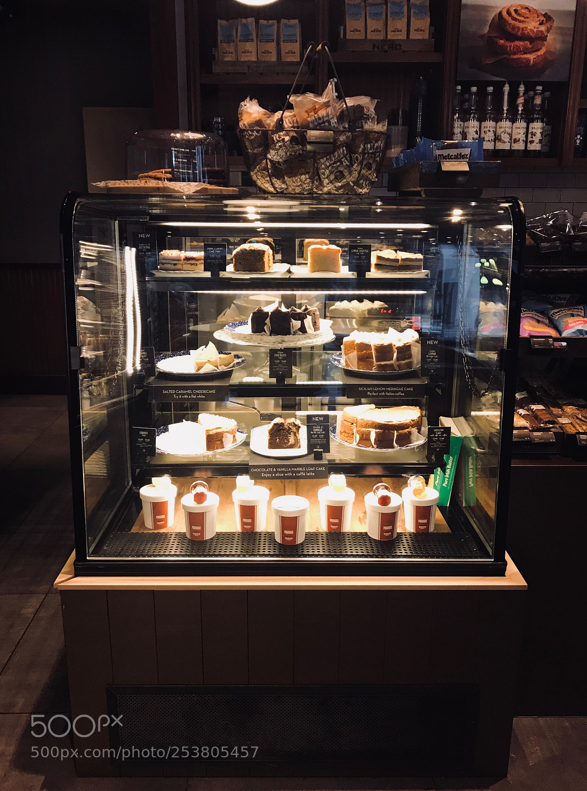 Apple iPhone 7 sample photo. Cake vitrine photography