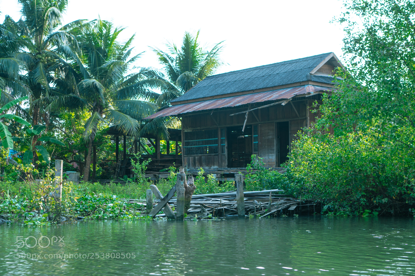 Sony a6300 sample photo. Old house photography