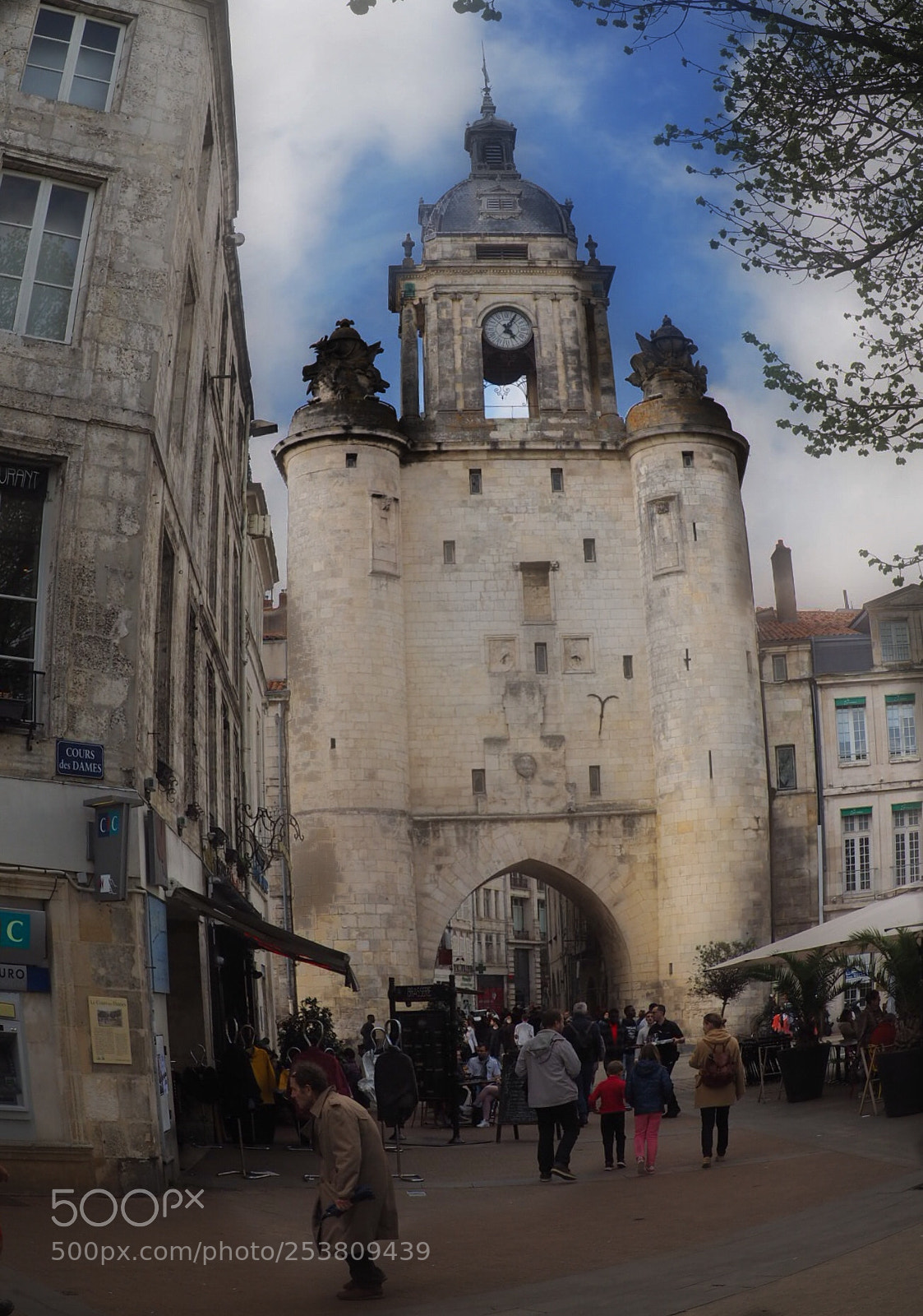Olympus OM-D E-M10 II sample photo. Clock tower photography