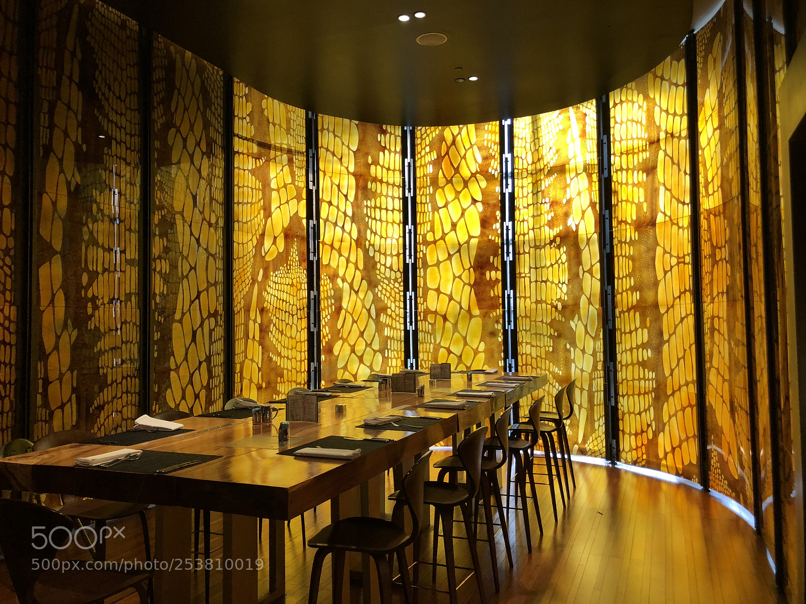 Apple iPhone 8 Plus sample photo. Beautiful restaurant in bangkok photography