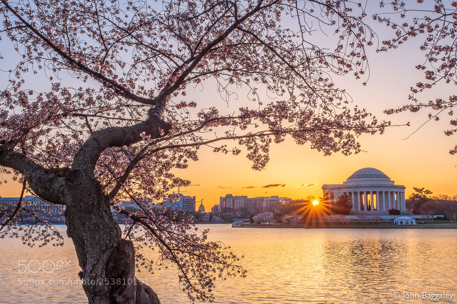 Fujifilm X-T2 sample photo. Tidal basin sunrise with photography