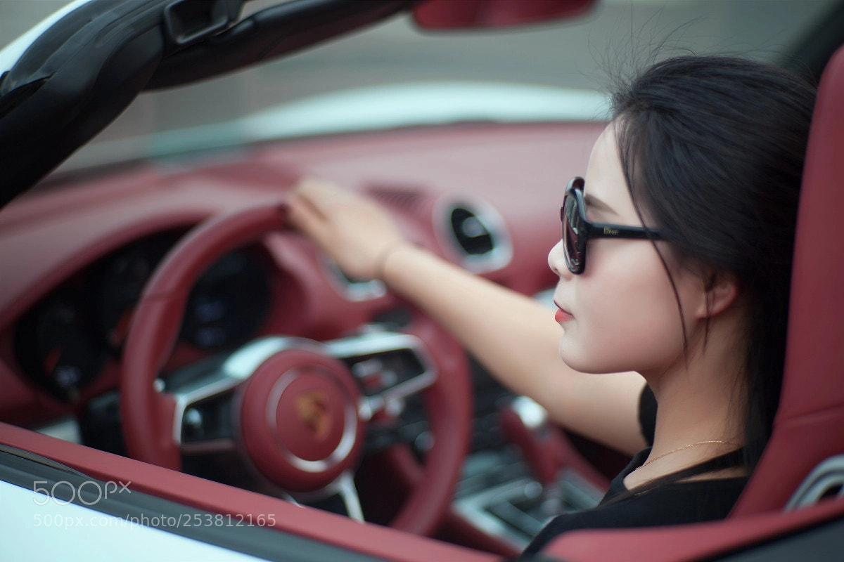 Canon EOS 5D Mark II sample photo. 香车美女 photography