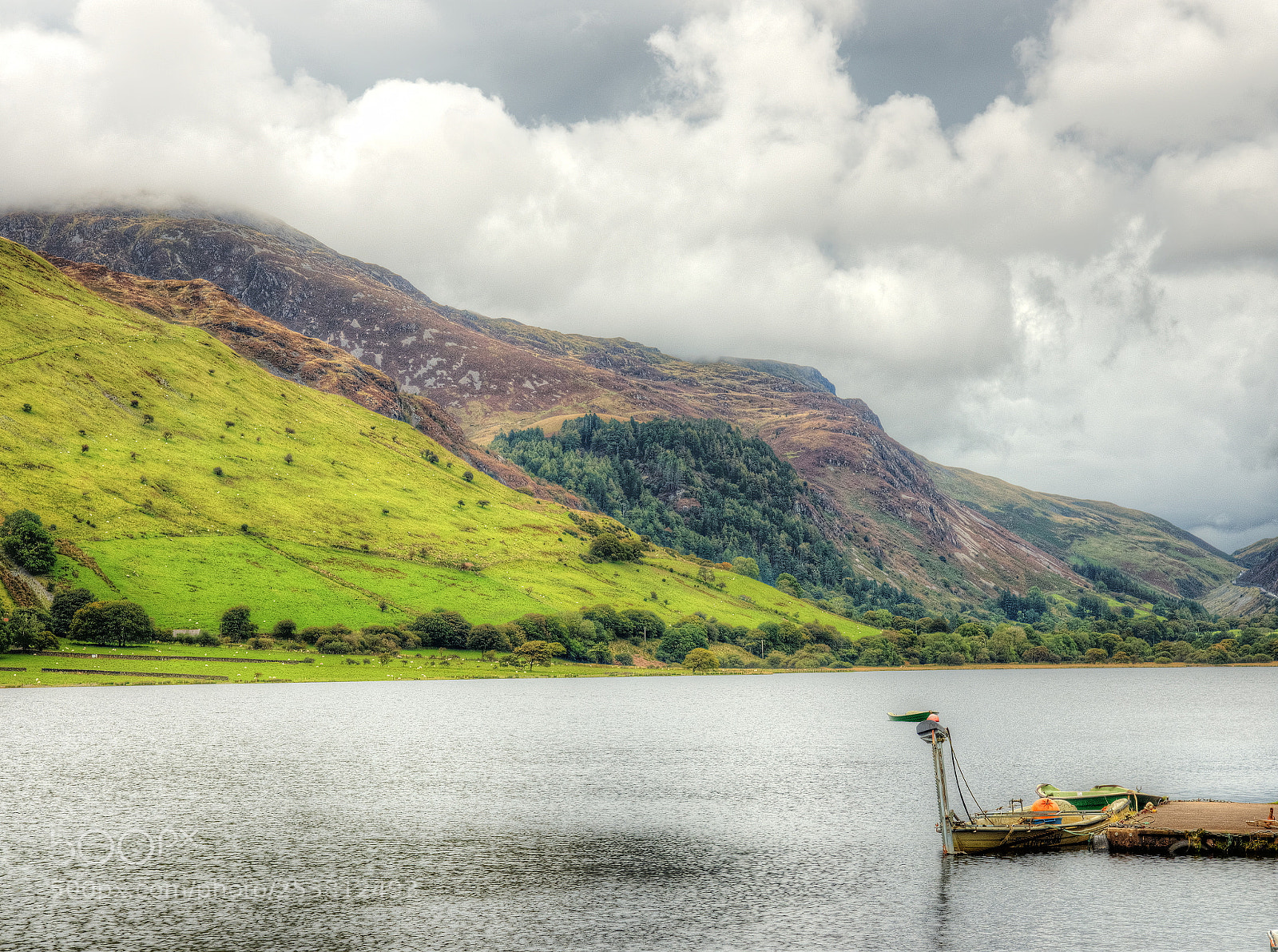Olympus OM-D E-M1 sample photo. A cloudy welsh vista! photography