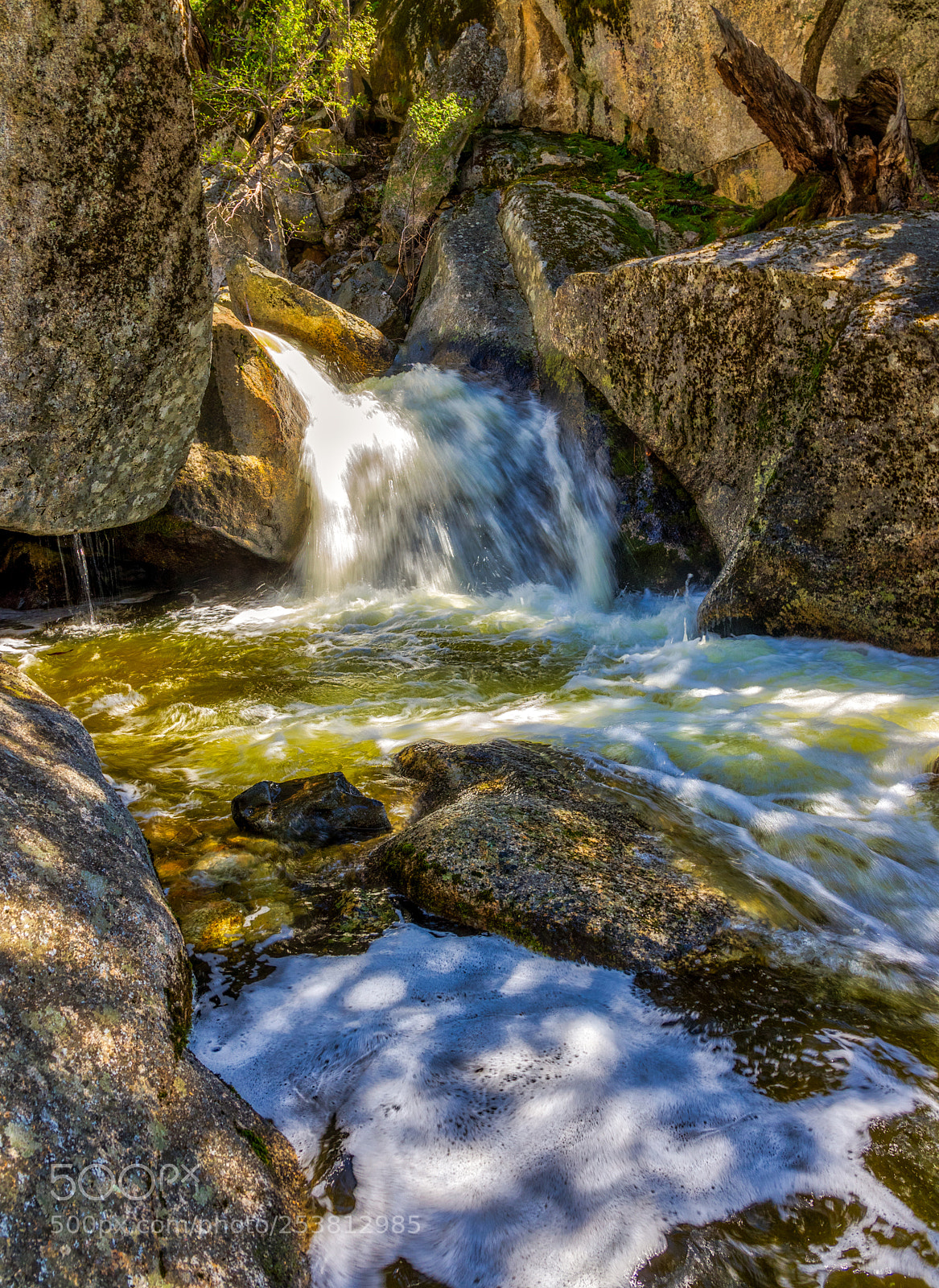 Pentax K-3 II sample photo. Hetch hetchy little waterfall photography