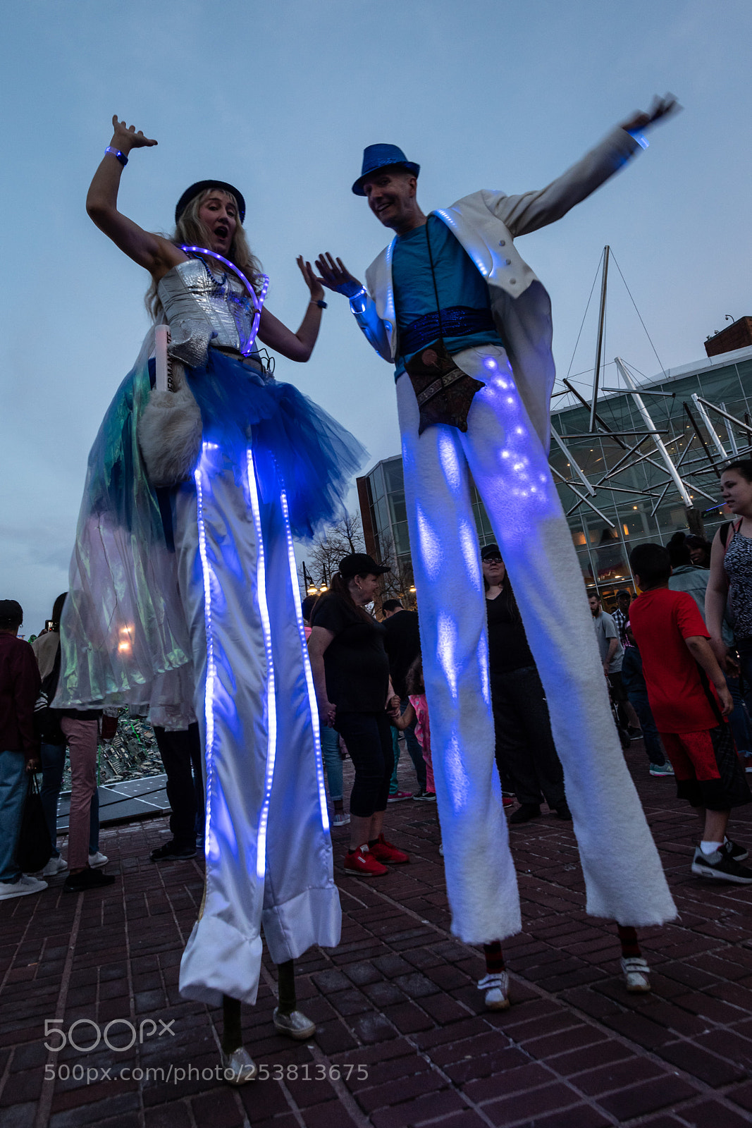 Nikon D850 sample photo. Stiltwalkers light city baltimore 2018 photography