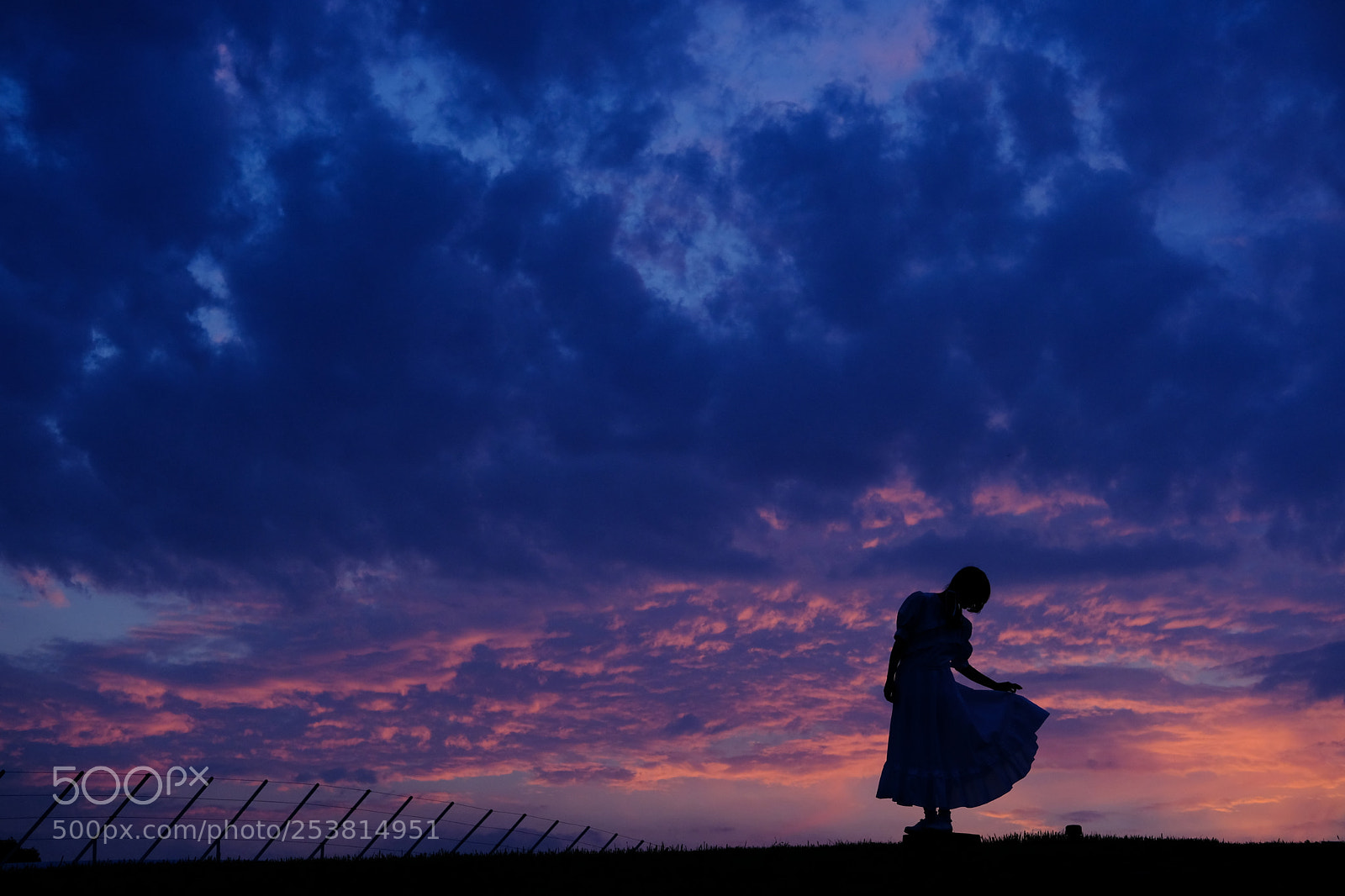 Fujifilm X-Pro2 sample photo. Running in the dark photography