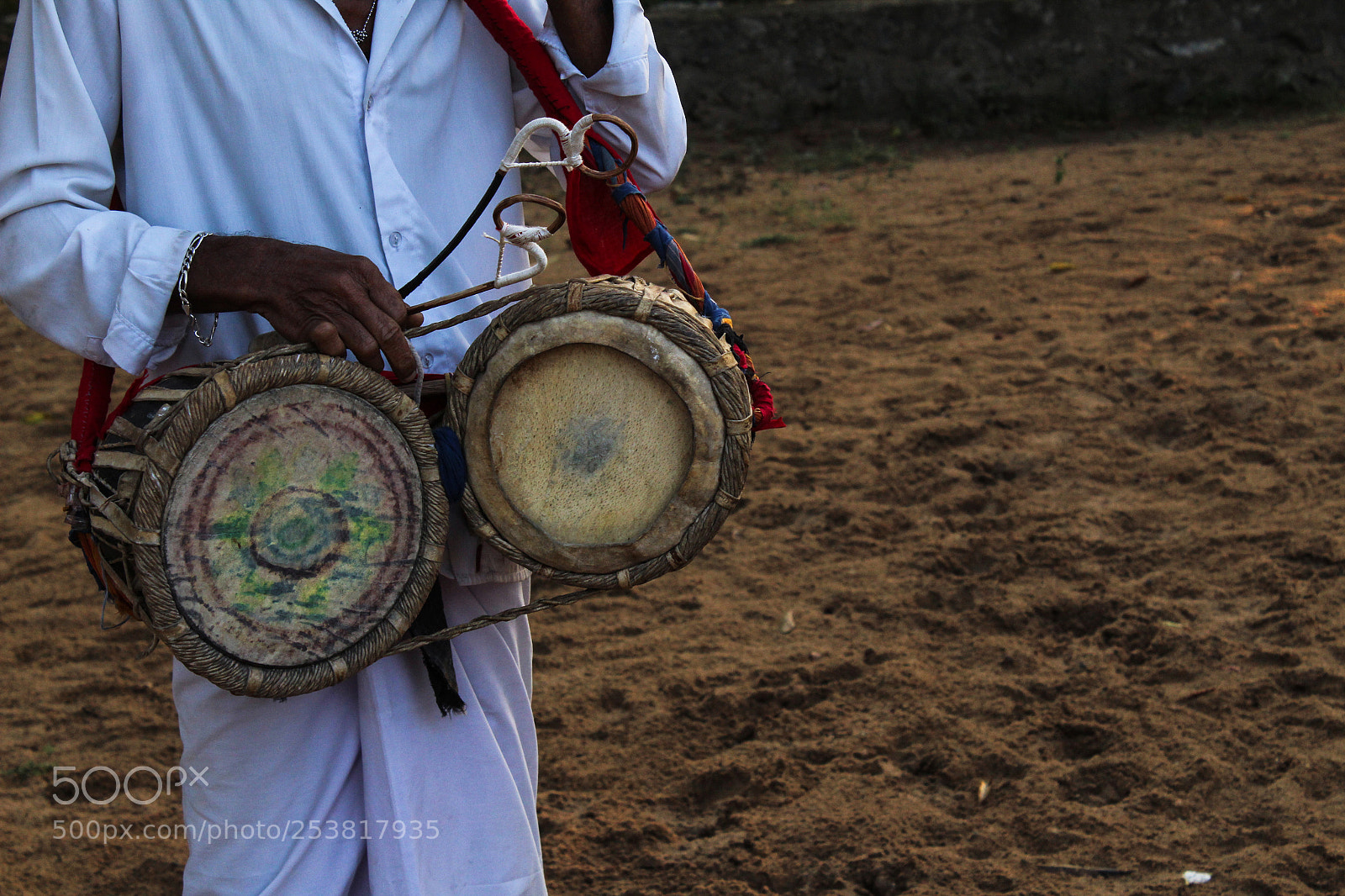 Canon EOS 1300D (EOS Rebel T6 / EOS Kiss X80) sample photo. Sri lankan drummer photography