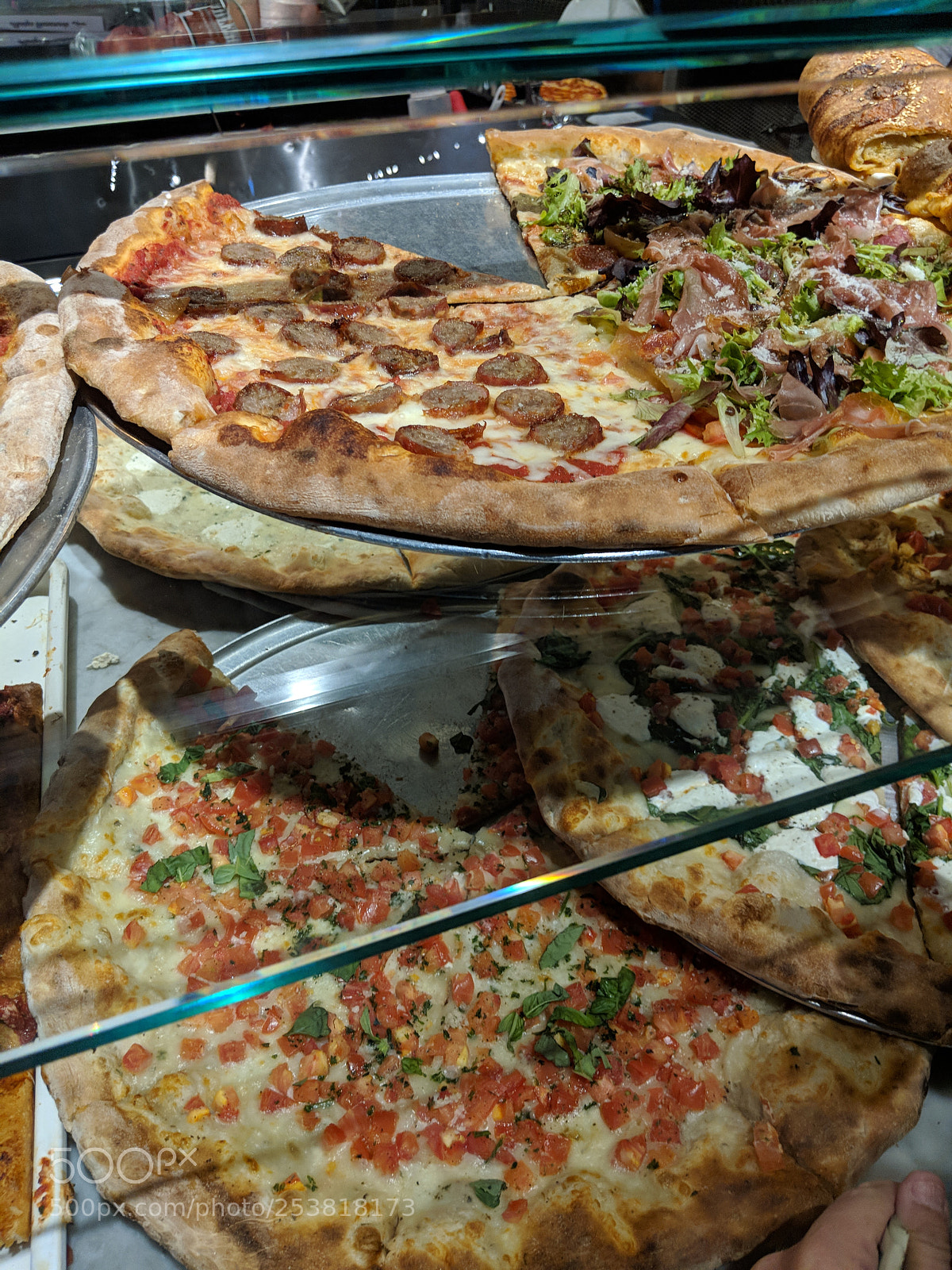 Google Pixel 2 XL sample photo. Awesome pizza photography
