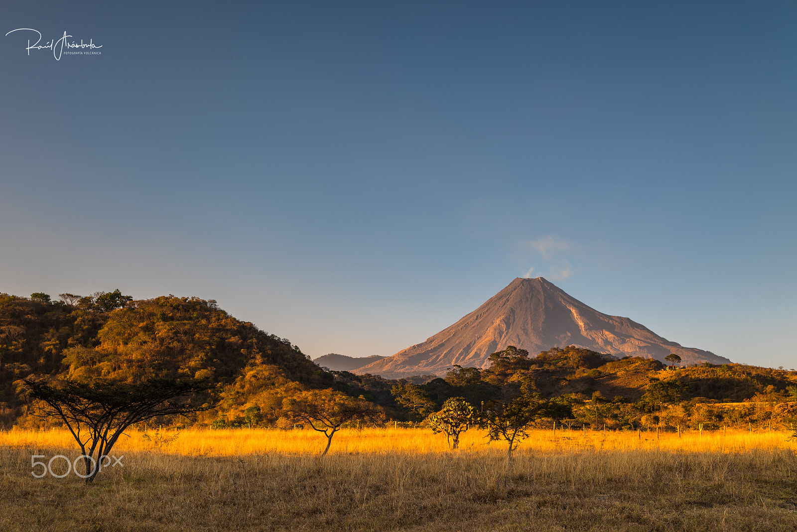 Nikon D810A sample photo. Atardecer volcánico photography