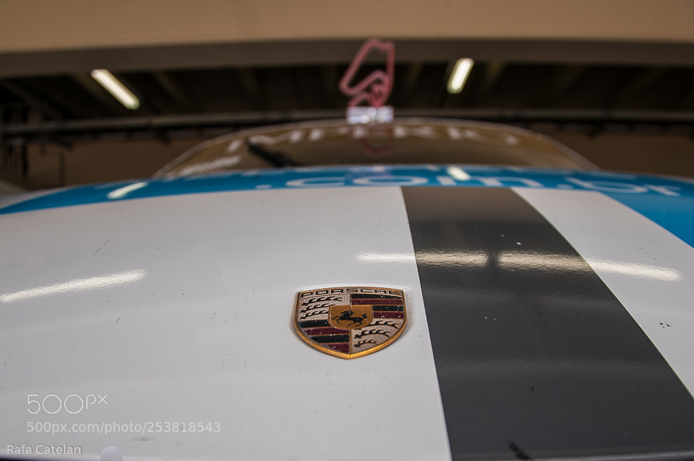 Nikon D300 sample photo. Porsche badge photography