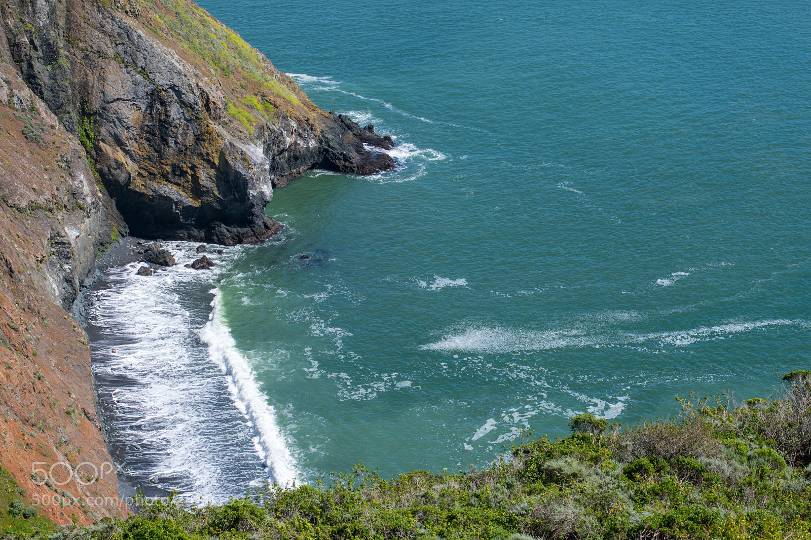 Nikon D5600 sample photo. The waves photography