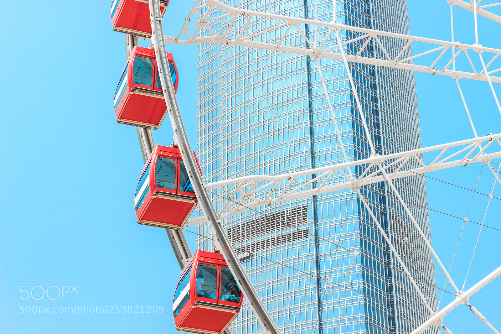 Canon EOS 600D (Rebel EOS T3i / EOS Kiss X5) sample photo. Ferris wheel and modern photography