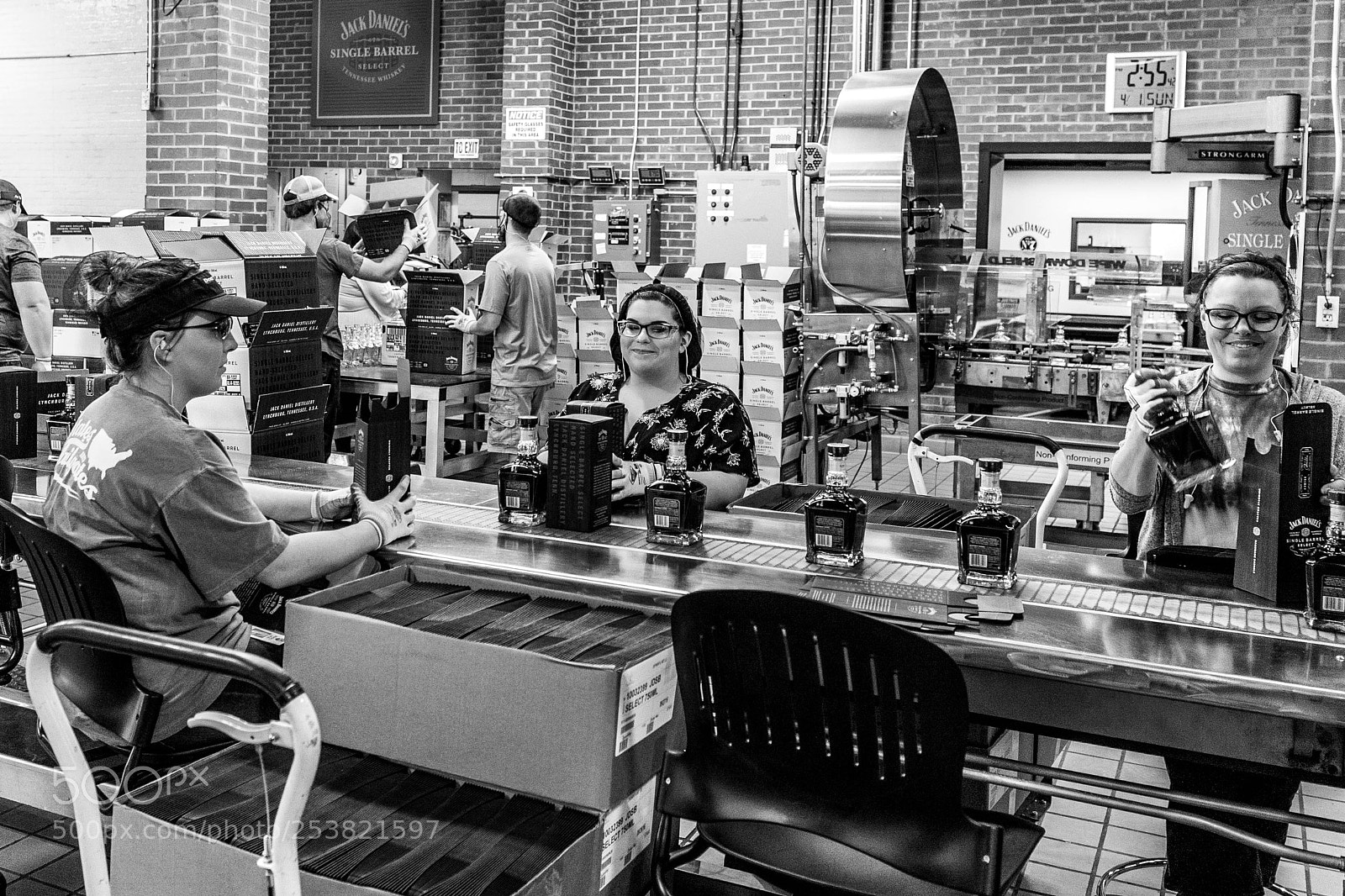 Canon EOS 5D Mark IV sample photo. Happy whiskey workers photography