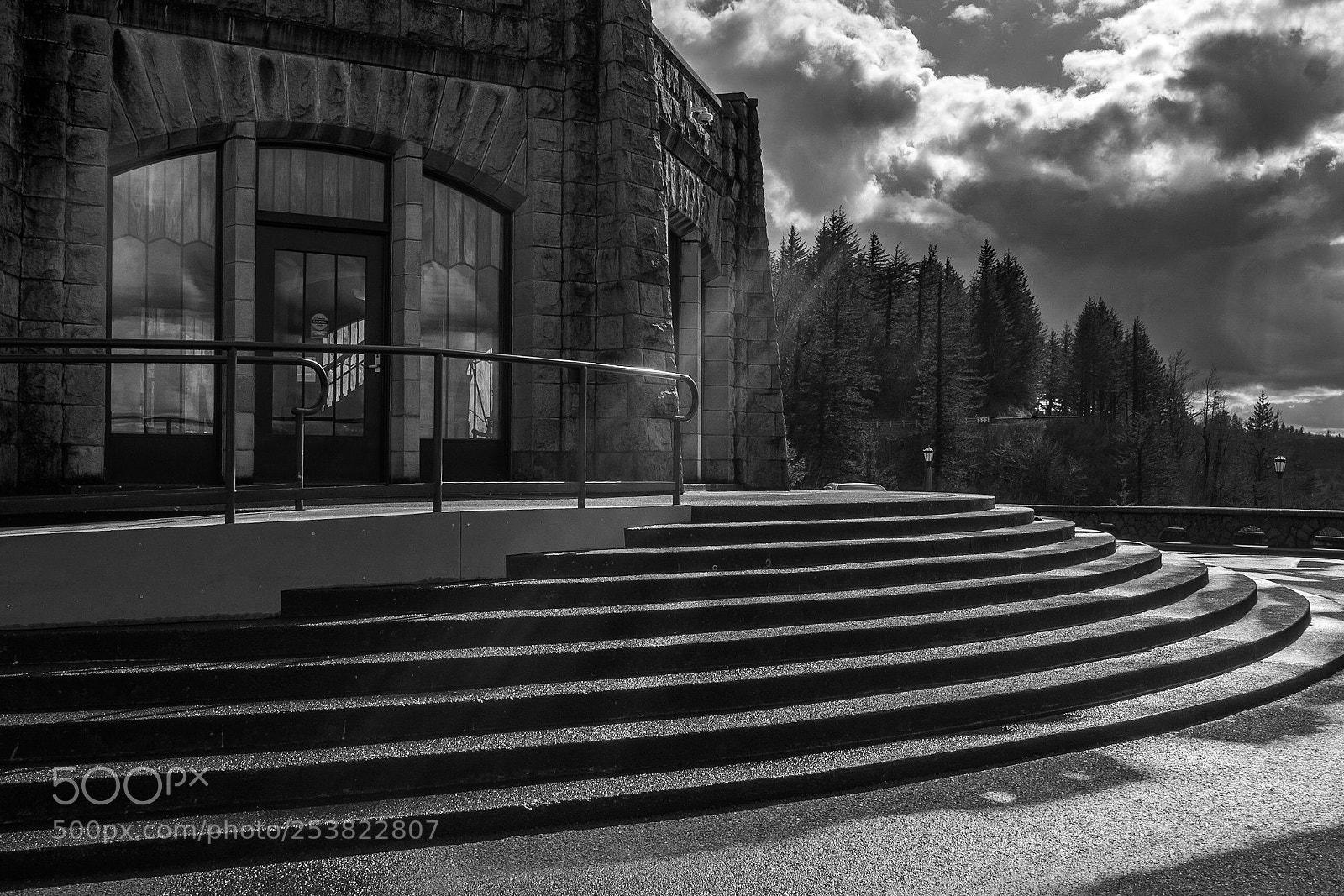 Fujifilm X-Pro2 sample photo. Lights in the building photography