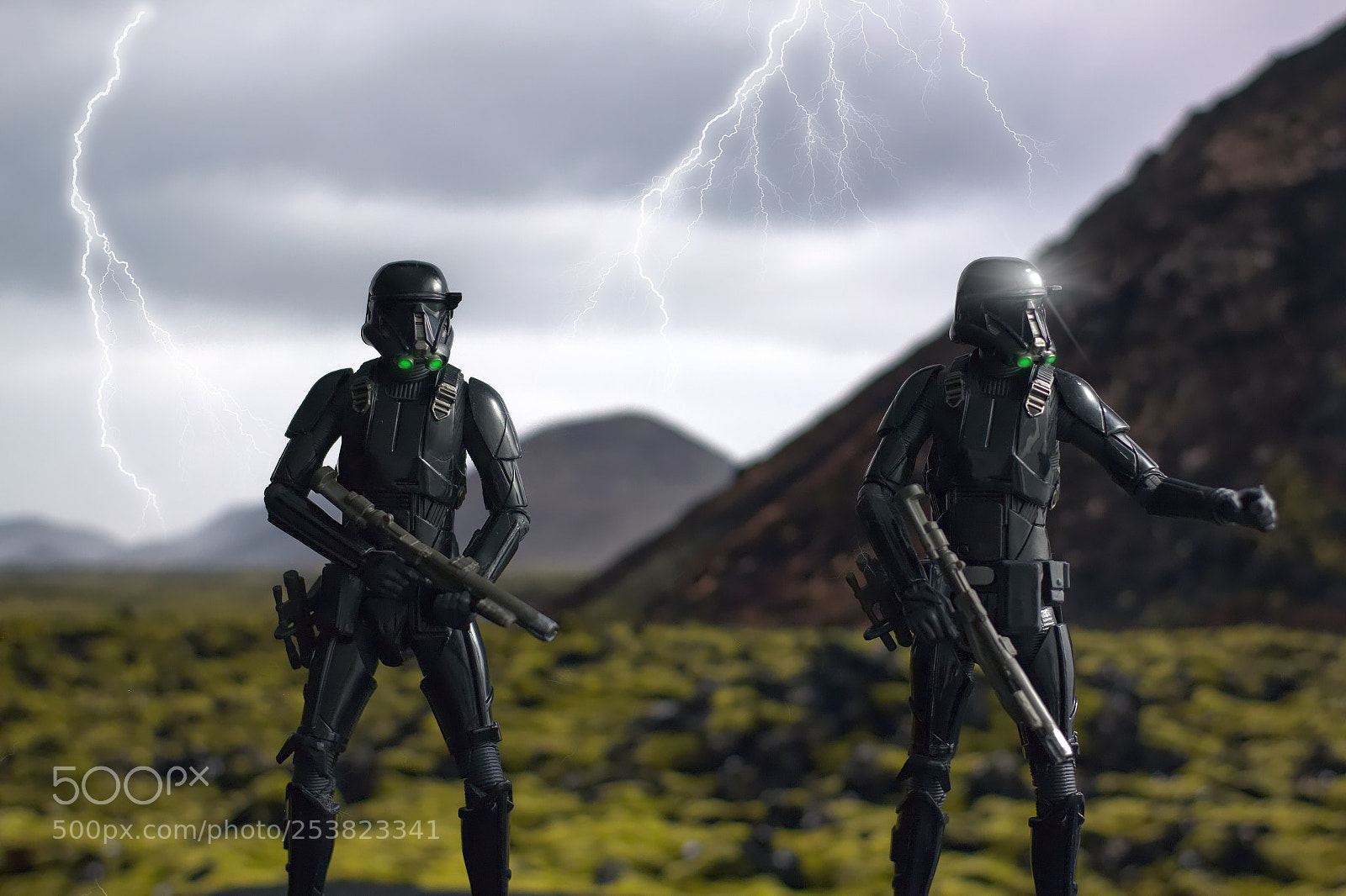 Canon EOS 600D (Rebel EOS T3i / EOS Kiss X5) sample photo. Deathtroopers hunting down jyn photography