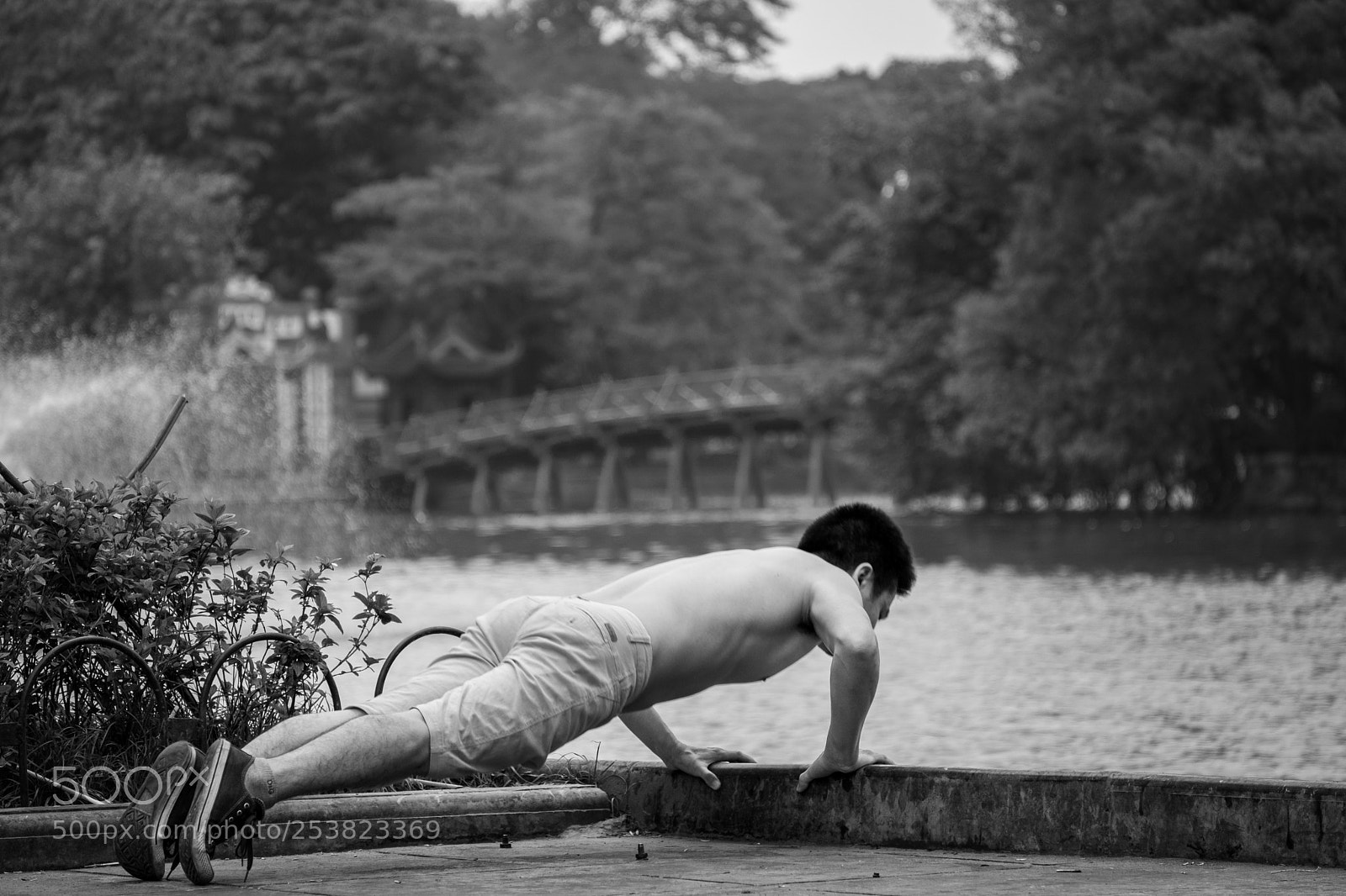 Fujifilm X-T2 sample photo. Morning exercise in hanoi photography