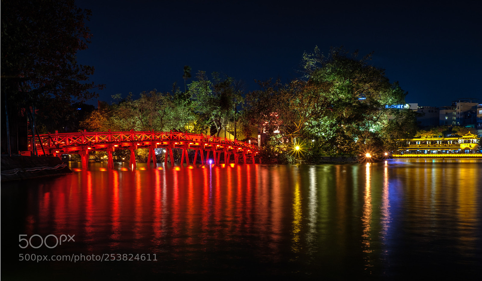 Fujifilm X-T2 sample photo. Red bridge on the photography