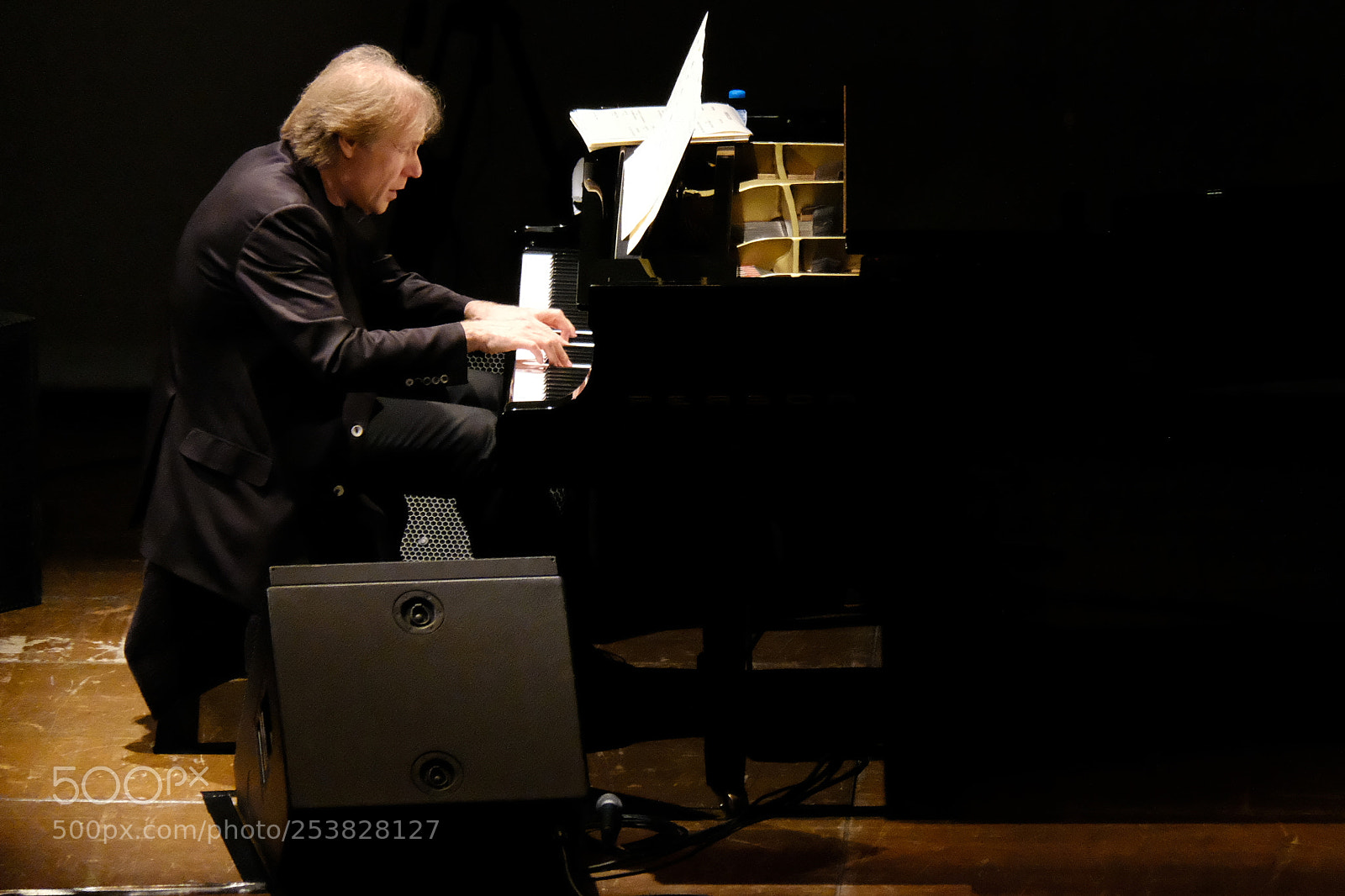 Fujifilm X-T20 sample photo. Piano photography