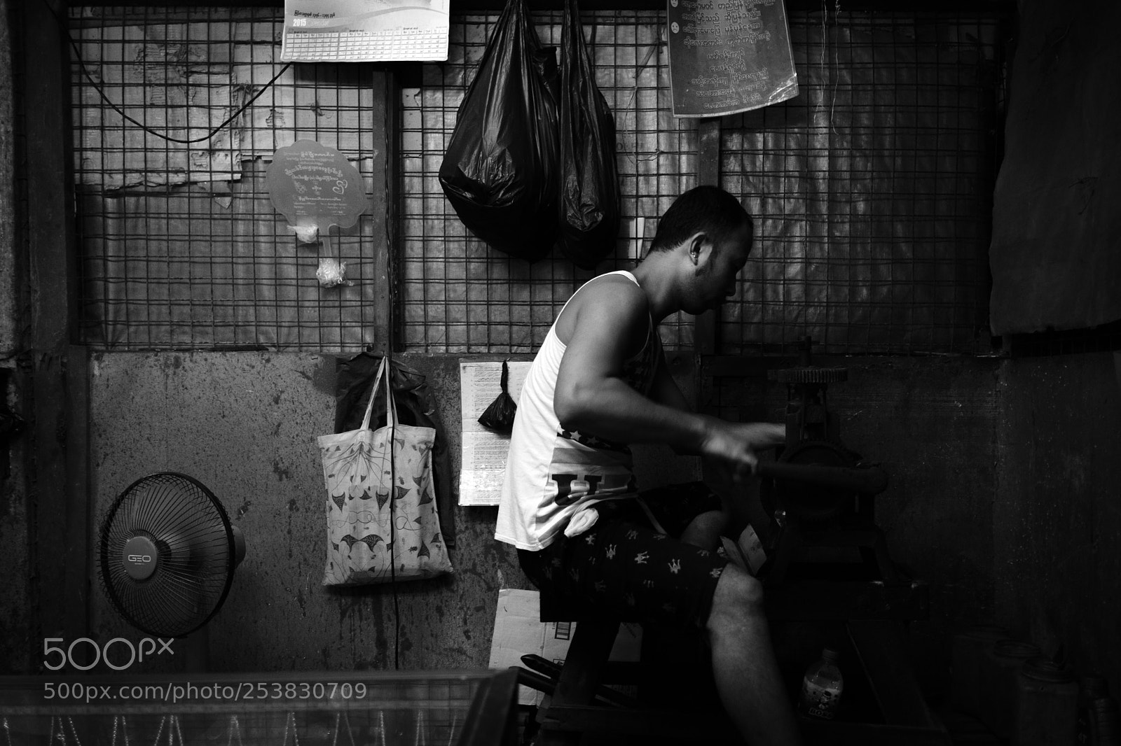 Fujifilm X-Pro2 sample photo. His studio photography