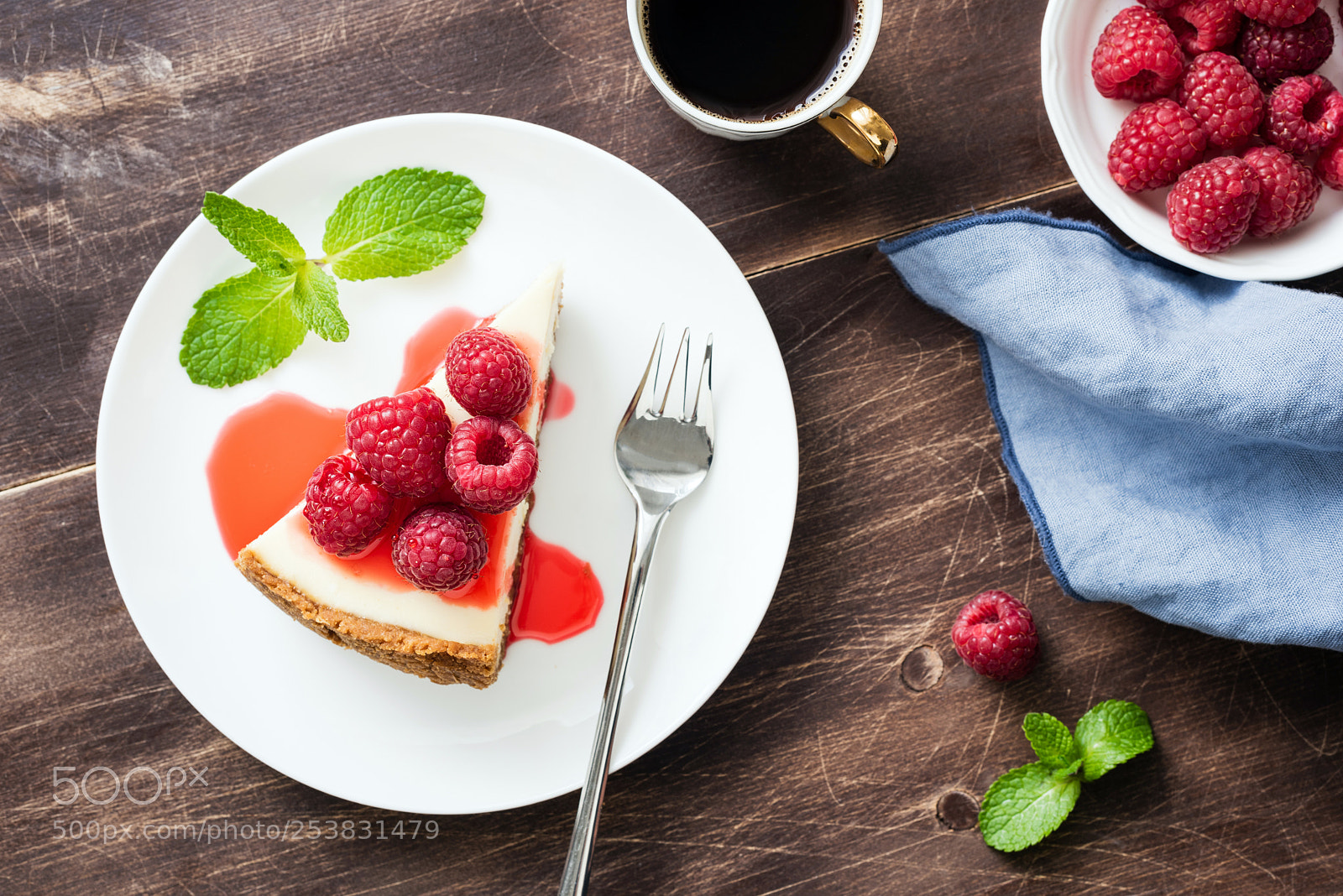 Nikon D810 sample photo. Cheesecake with raspberries and photography