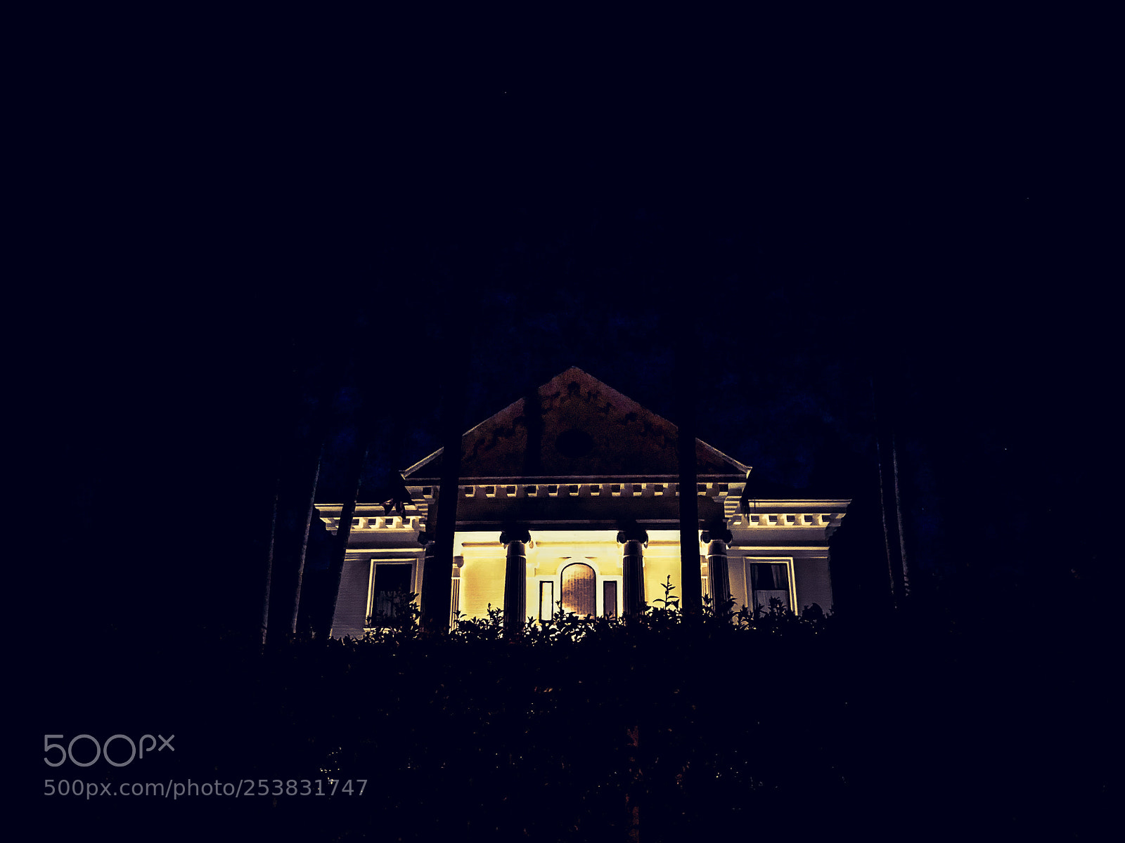 Apple iPhone X sample photo. Lighted up house during photography
