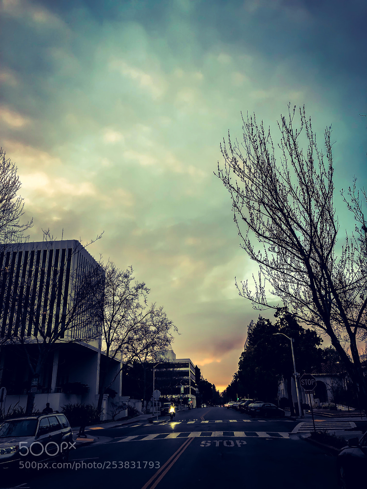 Apple iPhone X sample photo. Colorful cloudy skies photography